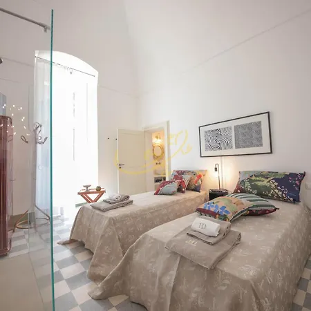 Td De Bellis Historic With Sea View וילה *