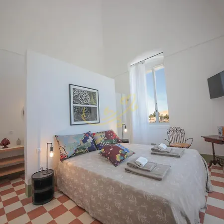 Td De Bellis Historic With Sea View *